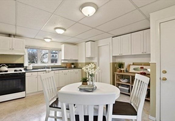 4th image of 210 Lebanon St #1