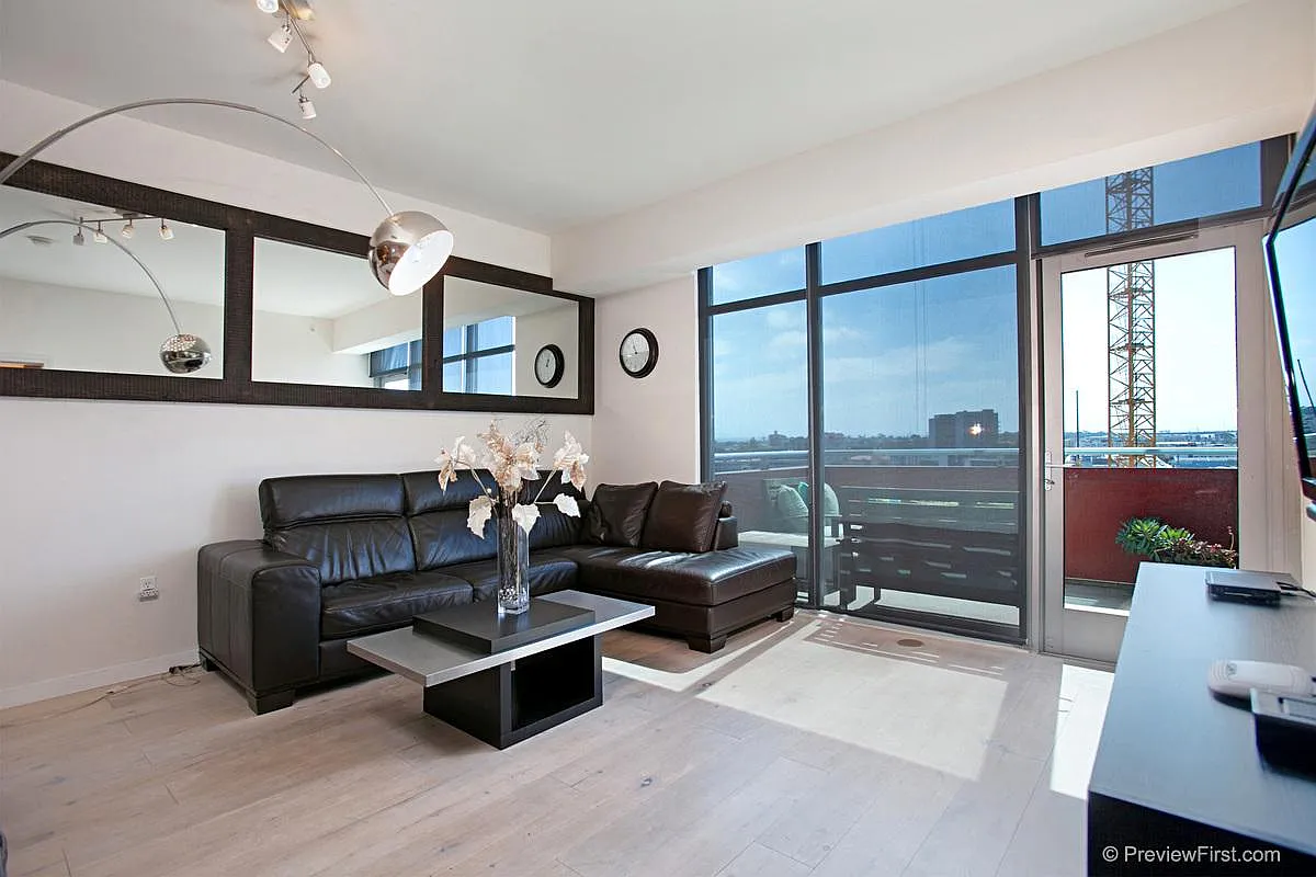 Building Photo - 206 Park Blvd #707