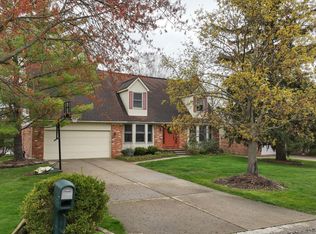 1300 Tiverton Trl, Rochester, MI 48306