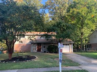 5403 Southampton Dr, Springfield, VA 22151