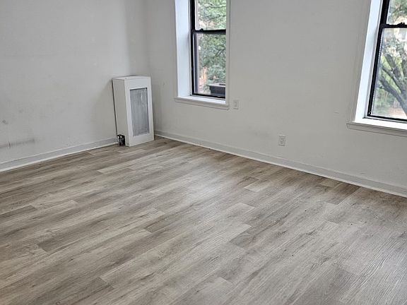 2nd image of 404 Franklin Ave APT 3
