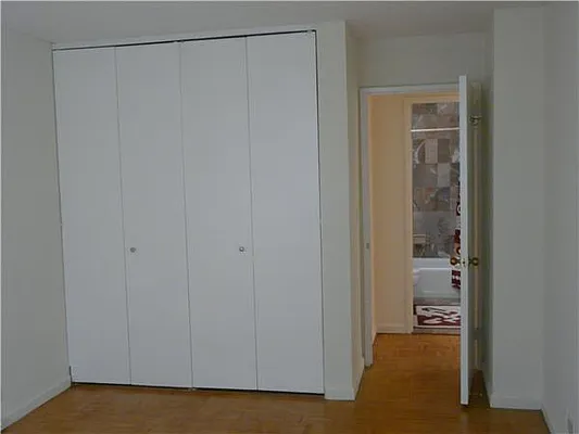 Rented by R New York | media 24