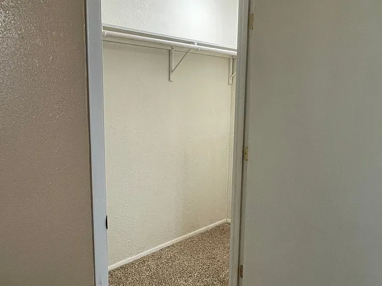 2990 Yuma Dr — Photo 28