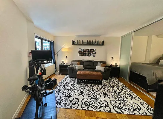 Rented by Olympia House Delaware LP | media 19