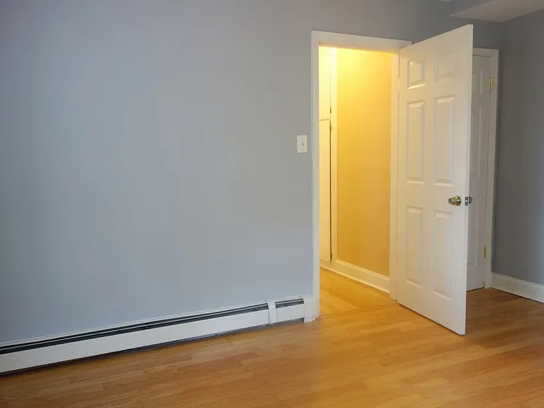 8105 Greenwood Ave — Photo 42