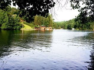 285 Flat Top Lake Rd, Ghent, WV 25843