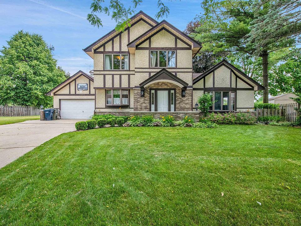 1st image of 13273 Beresford Dr