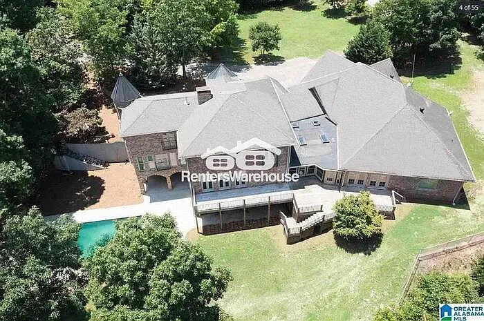 5 bed, 6.0 bath, 7100 sqft, $7,500 — Photo 2