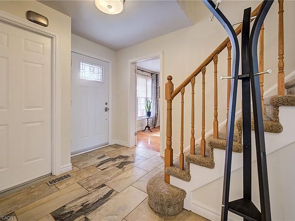 3rd image of 150 Bayne Cres
