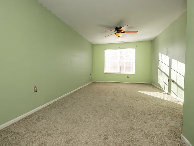 5010 Kames Sq — Photo 8
