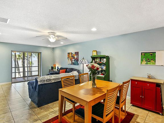 4th image of 230 Cape Shores Cir #17-H
