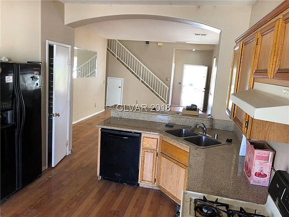 5th image of 1328 Angel Falls St