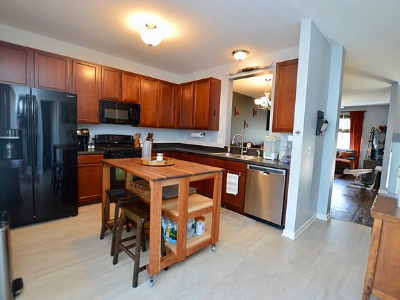 5th image of 2106 Concord Dr