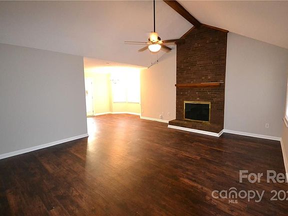 3rd image of 10802 Faringford Ct