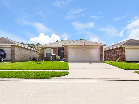 3rd image of 12118 English Brook Cir