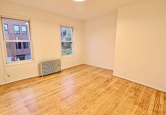 3rd image of 47 Franklin St #3