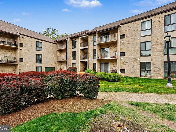 2nd image of 6141 Edsall Rd APT L
