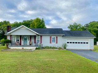 218 Fernwood Dr, Rossville, GA 30741