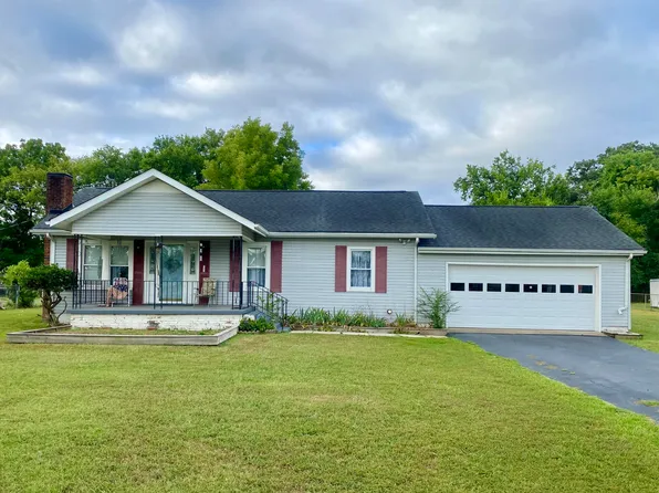 218 Fernwood Dr, Rossville, GA 30741