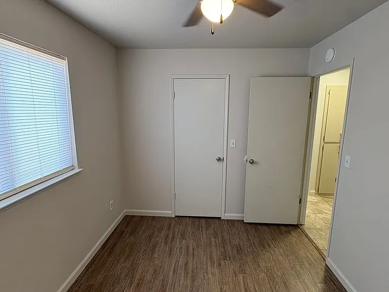 1148 Gladys Way — Photo 12
