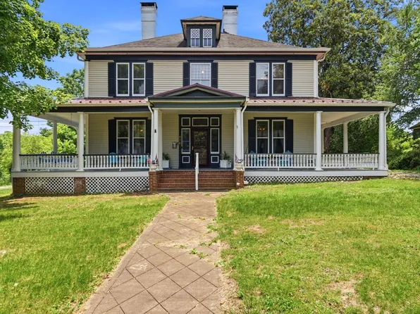714 Longwood Ave, Bedford, VA 24523