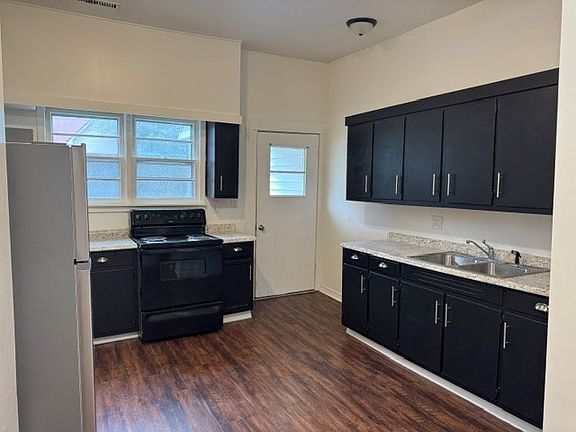 4th image of 1010 Angel St #B
