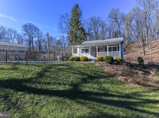 3088 Pricetown Rd, Temple, PA 19560