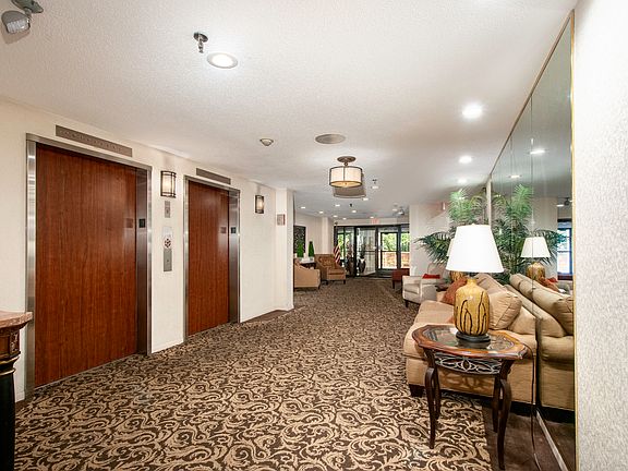 4th image of 125 Acacia Cir APT 509E