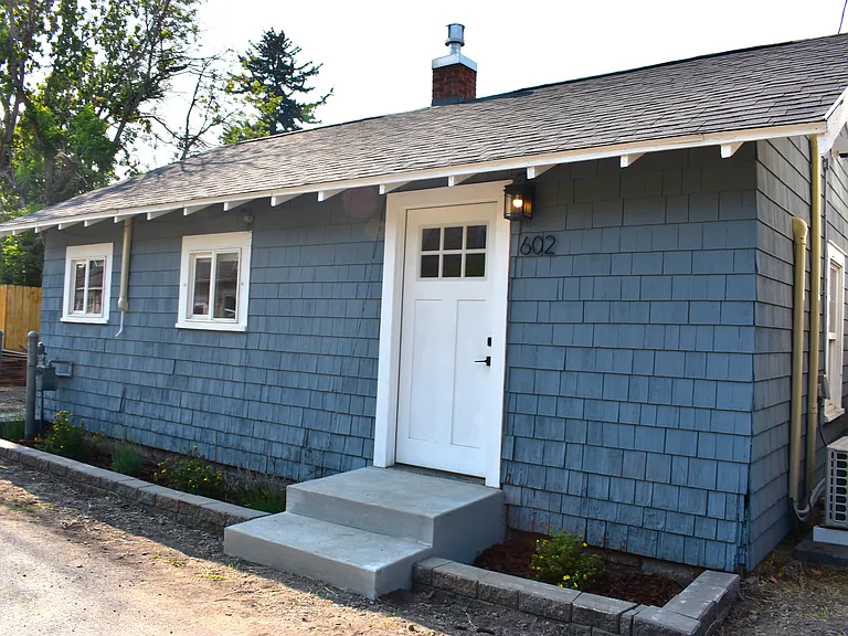 602 Blaine St — Photo 1