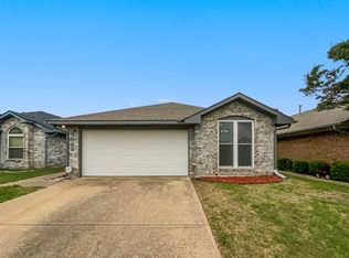 5029 Hearthcrest Dr, Garland, TX 75044