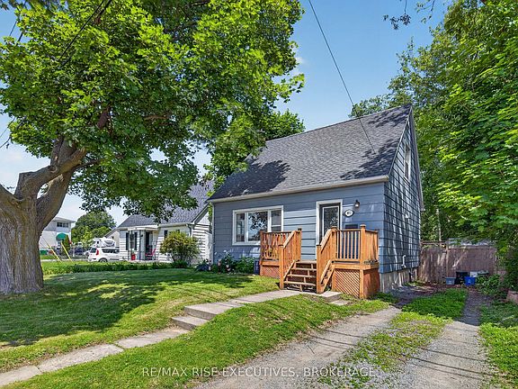 3rd image of 807 Brock St