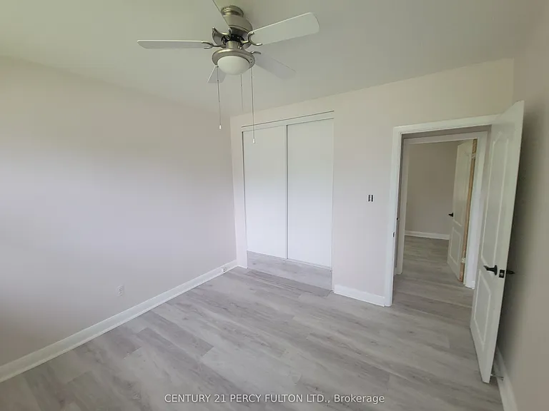 71 Grace St — Photo 12