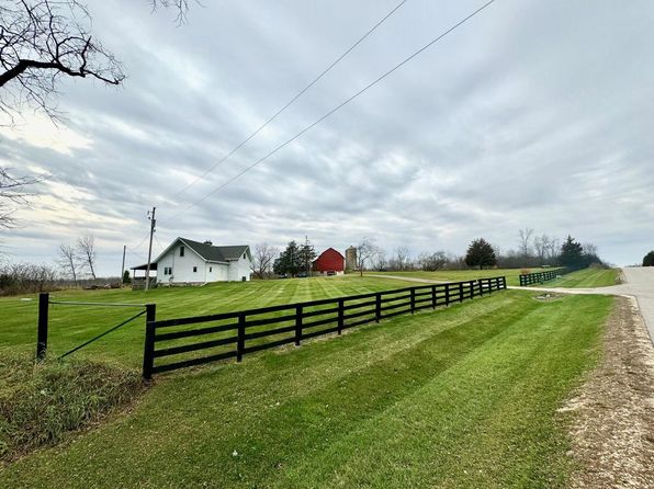 N8415 Branch ROAD, Ixonia, WI 53036