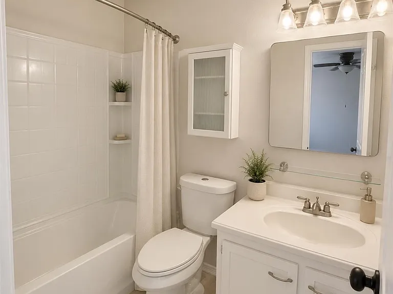 18210 Almonte Ln — Photo 16