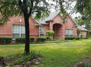 1981 Reynolds Dr, Azle, TX 76020