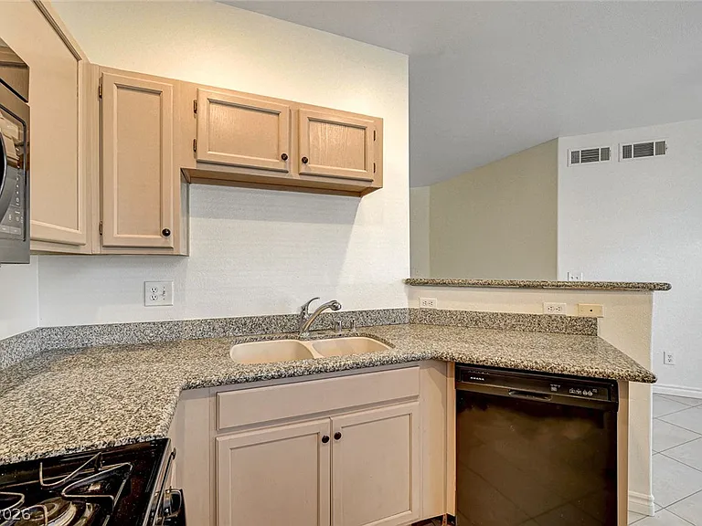 9000 Las Vegas Blvd S #1008 — Photo 19
