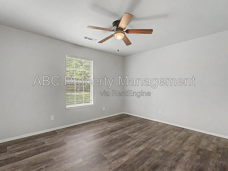 3345 W Essex Dr — Photo 9