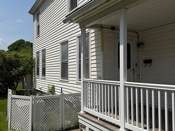 5th image of 52 Walnut Street