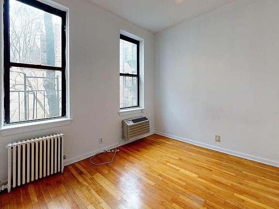 5th image of 1441 York Ave APT 3RN