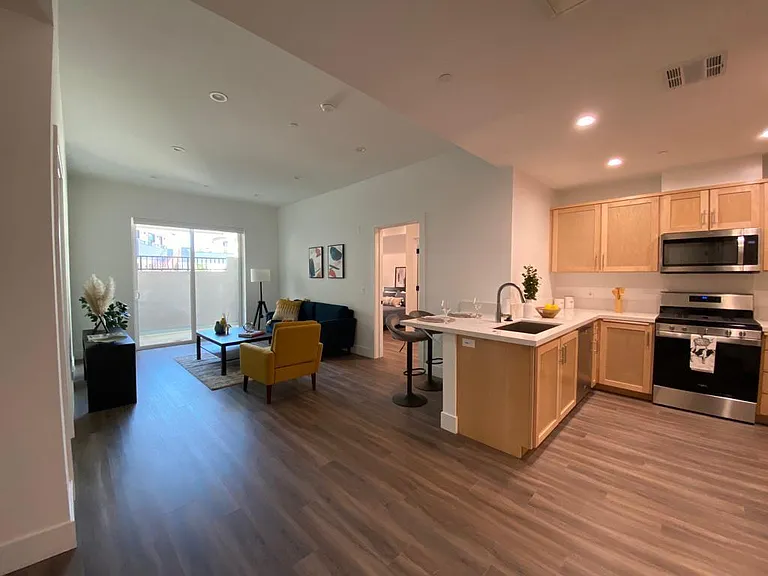 14660 Whittier Blvd — Photo 6