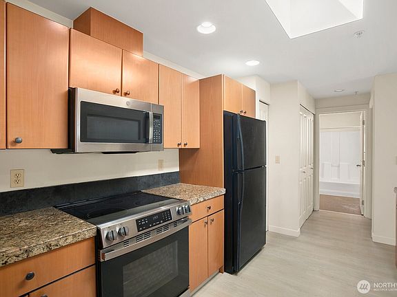 5th image of 3919 Latona Avenue NE #402