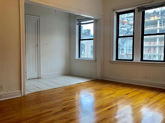 2nd image of 3812 N Pine Grove Ave #3rd