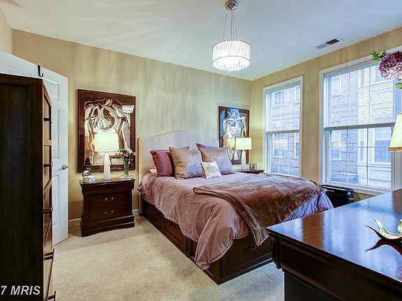 5th image of 2330 14th St N APT 203