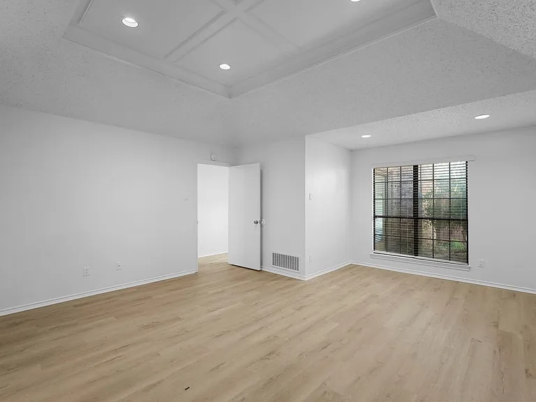 4031 Saint Christopher Ln — Photo 13