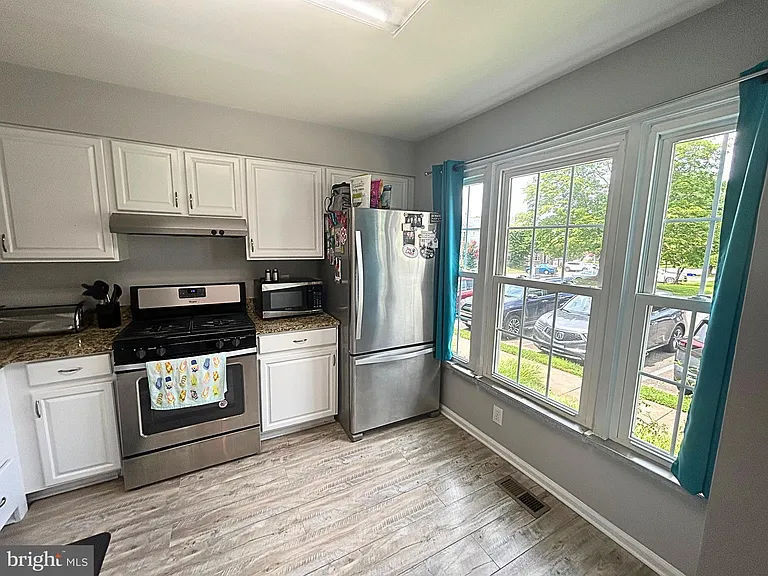 715 Acorn Ct — Photo 24