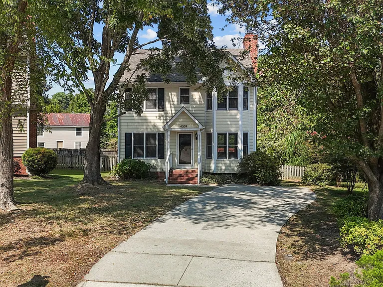 4309 Warfield Pl — Photo 4
