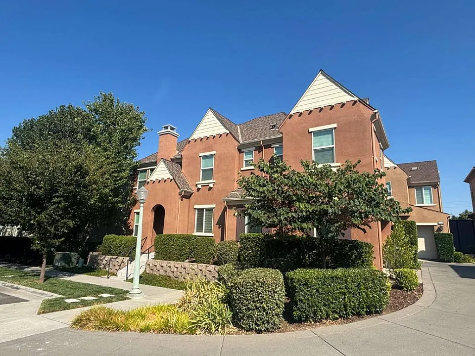 3568 Troy Dalton St