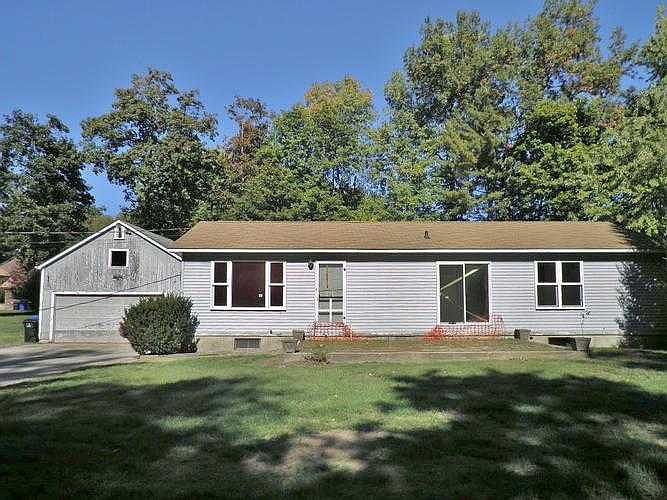 Sprawling Ranch style on 0.979 acres