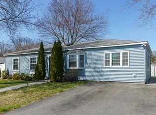15 Lisa Ln, Lowell, MA 01854