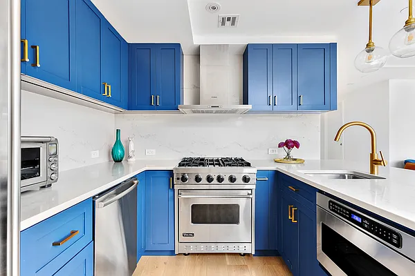 Sold by Compass | media 2